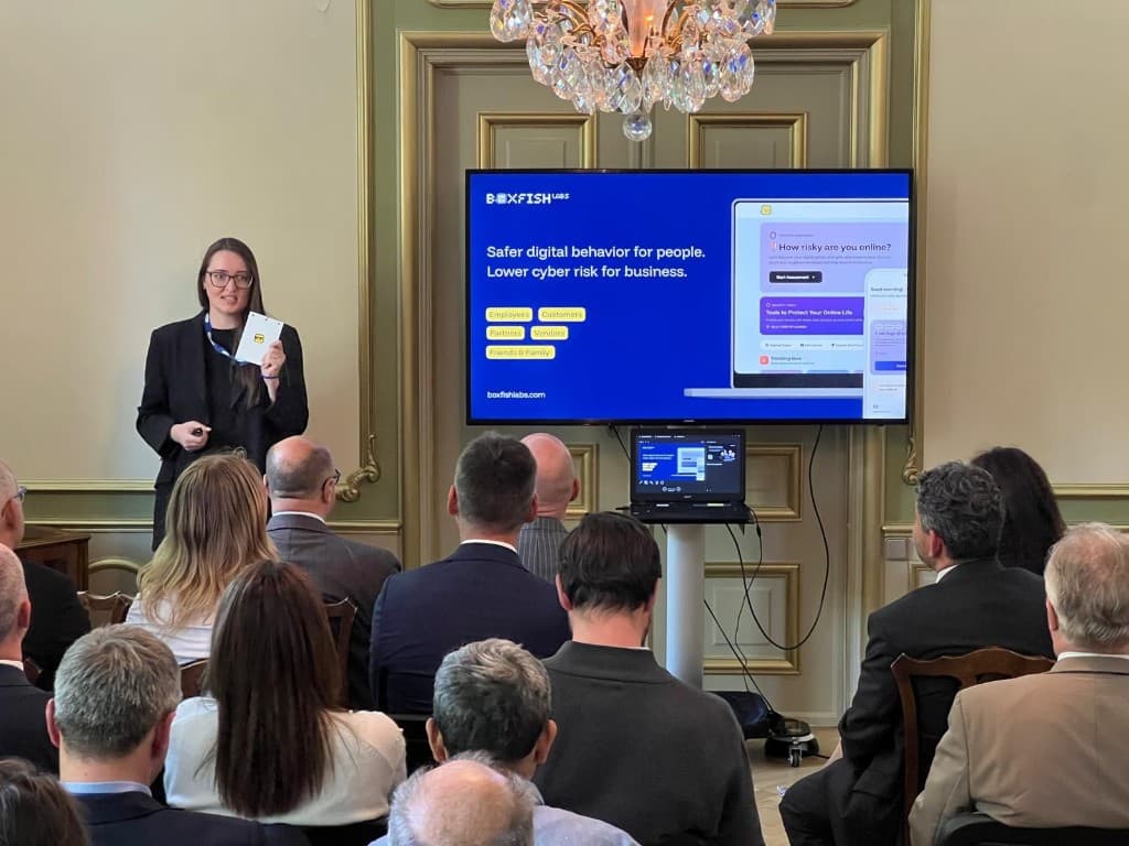 Viktoria Biki pitching Boxfish Labs at the Embassy of Hungary in Stockholm