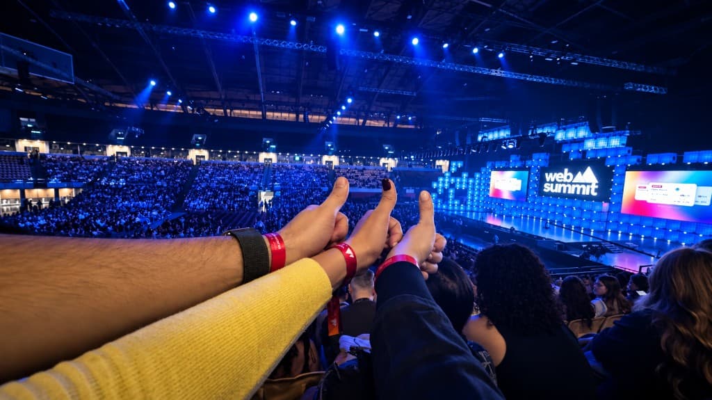 Thumbs up from the crowd at Web Summit 2025 in Lisbon